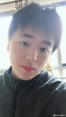 卢力峰图片